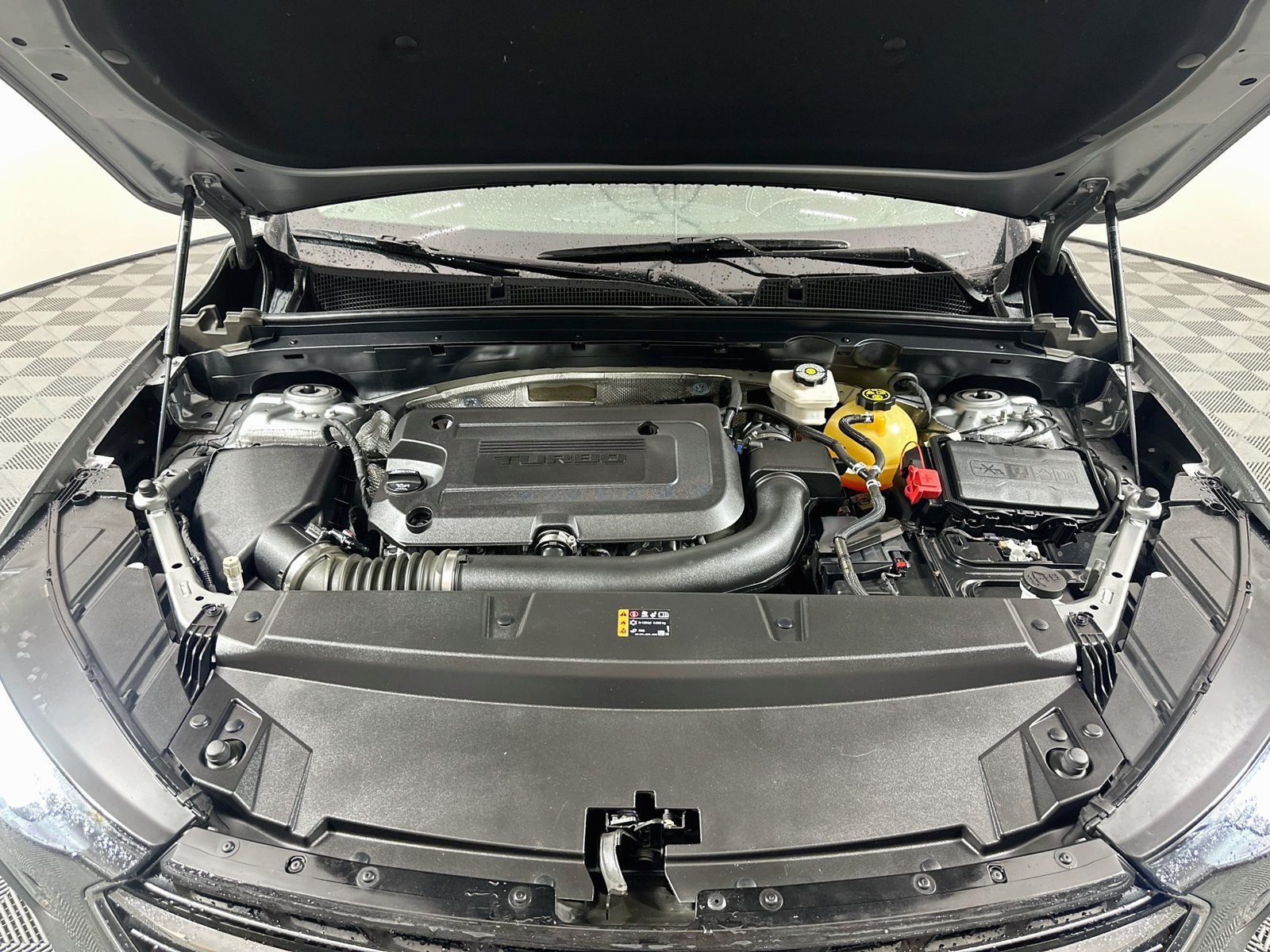 Used 2023 Buick Envision Essence AWD/4WD image 29