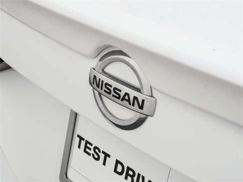 Used 2023 Nissan Sentra SV FWD image 33