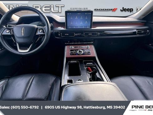 Used 2023 Lincoln Aviator Reserve w/ Elements Package Plus image 13