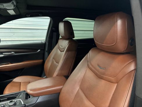 Used 2022 Cadillac XT5 Sportv w/ Technology Package AWD/4WD image 9