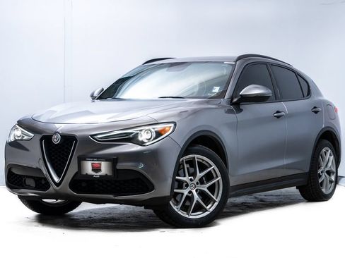 Used 2018 Alfa Romeo Stelvio Ti Sport AWD/4WD image 1