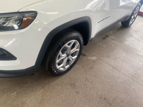 New 2026 Jeep Compass Latitude image 5