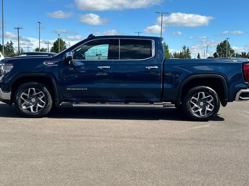 Used 2023 GMC Sierra 1500 SLT w/ SLT Premium Plus Package AWD/4WD image 7