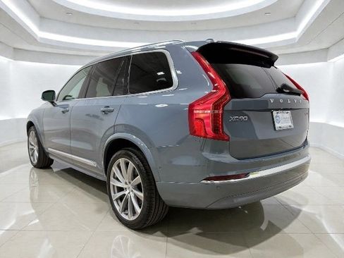 Used 2023 Volvo XC90 B6 Plus image 39