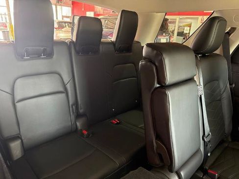 Certified 2024 Nissan Pathfinder Platinum w/ Cargo Package FWD image 24
