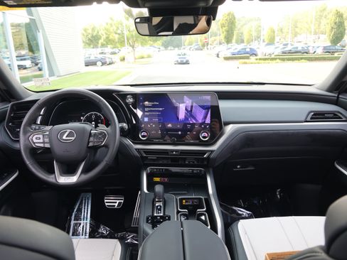 Used 2025 Lexus TX 350 AWD w/ Technology Package image 17
