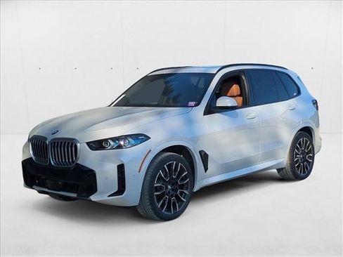 Used 2026 BMW X5 sDrive40i w/ M Sport Package image 1
