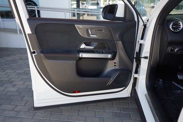 Certified 2022 Mercedes-Benz GLB 35 AMG 4MATIC image 16