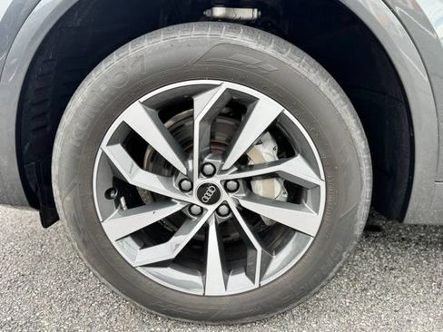 Certified 2023 Audi Q5 2.0T Premium w/ Convenience Package AWD/4WD image 18