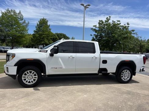 Used 2022 GMC Sierra 2500 AT4 w/ AT4 Premium Plus Package AWD/4WD image 10