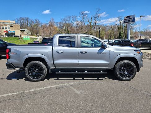 Used 2025 Chevrolet Colorado Z71 w/ Z71 Convenience Package 2 image 7