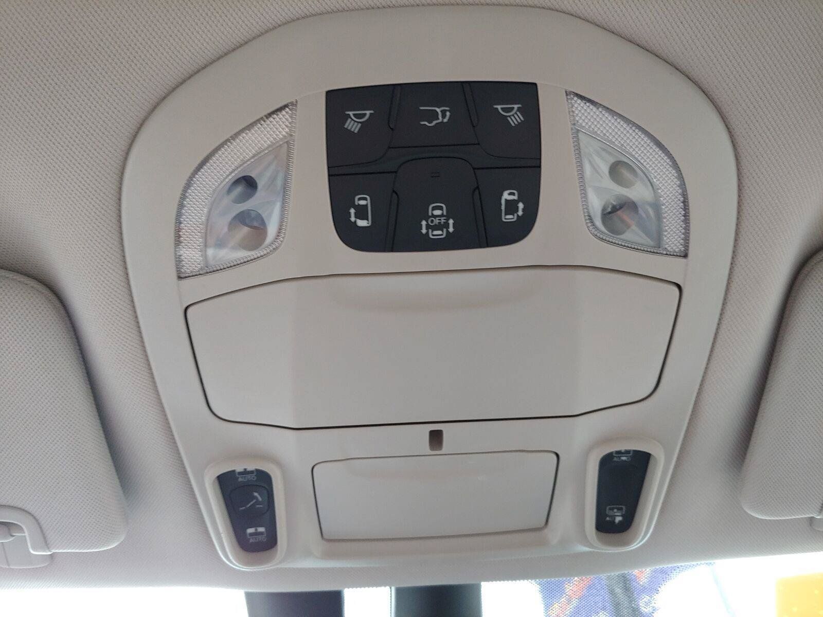 Used 2021 Chrysler Pacifica Limited w/ Premium & Safety Sphere Group AWD/4WD image 23