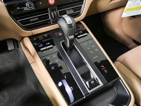 New 2026 Porsche Macan Turbo AWD/4WD image 19