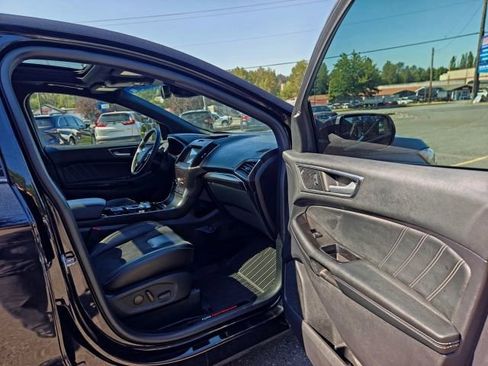 Used 2020 Ford Edge ST w/ Cold Weather Package AWD/4WD image 24