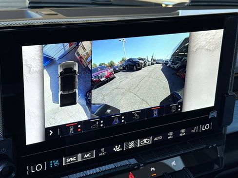 Used 2025 GMC Hummer EV 3X w/ LPO, Dark Essentials Package AWD/4WD image 25
