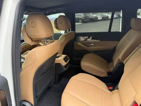 New 2026 Mercedes-Benz GLS 450 4MATIC image 8