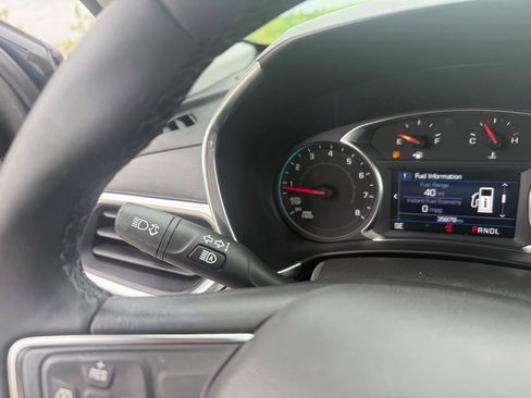 Used 2024 Chevrolet Equinox LT FWD image 34