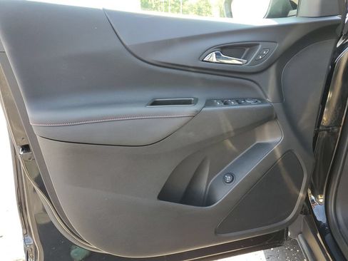 Used 2023 Chevrolet Equinox RS AWD/4WD image 12