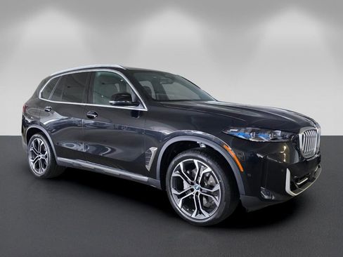 New 2026 BMW X5 sDrive40i w/ Climate Comfort Package RWD image 1