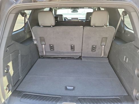 Certified 2024 Chevrolet Suburban LT AWD/4WD image 9