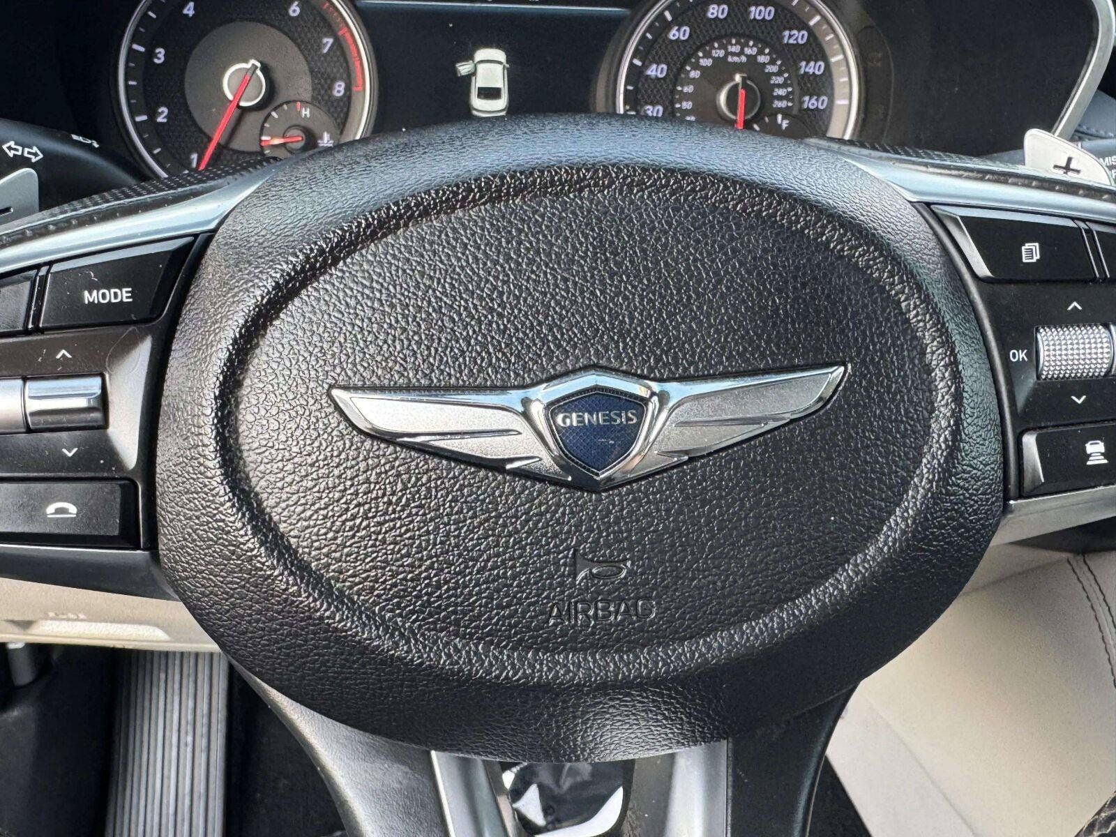 Used 2019 Genesis G70 2.0T Advanced w/ Elite Package RWD image 18