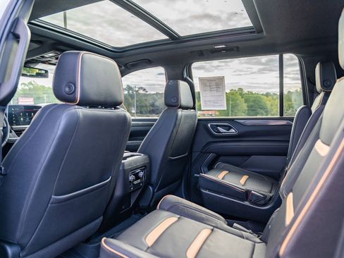 Used 2022 GMC Yukon XL AT4 image 16