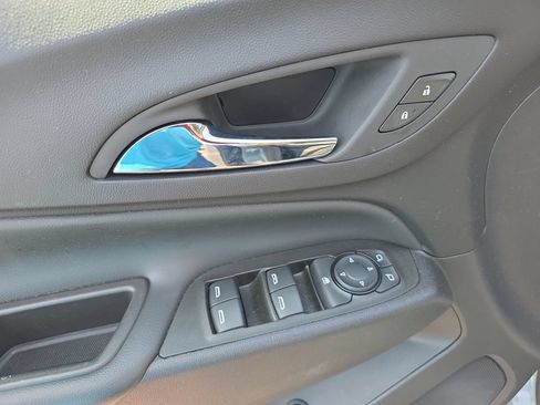 Used 2023 Chevrolet Equinox LT FWD image 14