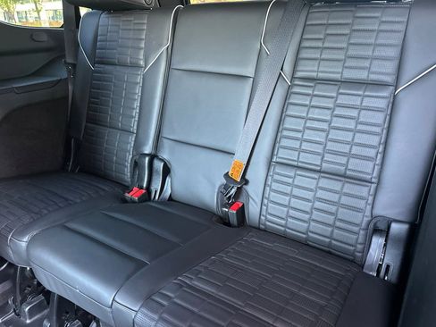 Certified 2024 Cadillac Escalade Sport Platinum image 17