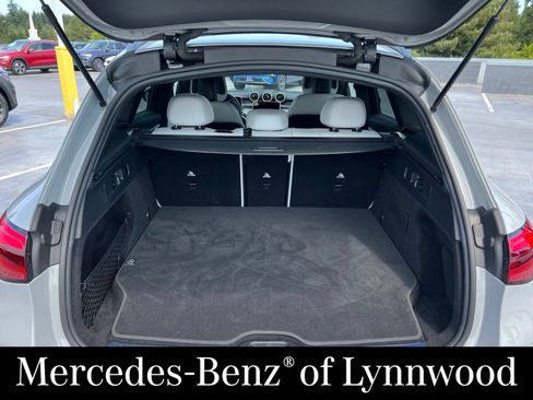 Used 2025 Mercedes-Benz GLC 350e 4MATIC w/ AMG Line image 10