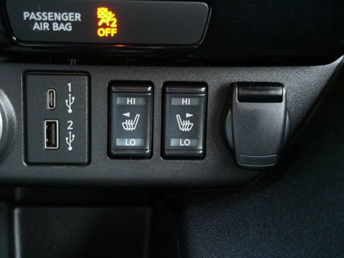 Certified 2025 Nissan Leaf SV Plus FWD image 20