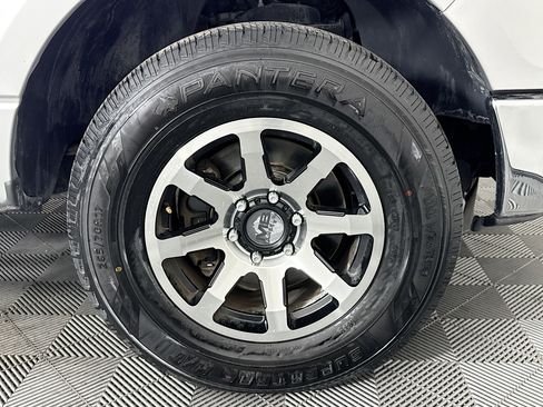 Used 2013 Ford F150 XLT w/ Mid Equipment Group image 28