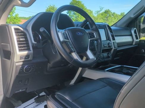 Used 2019 Ford F250 Lariat w/ Lariat Ultimate Package AWD/4WD image 20