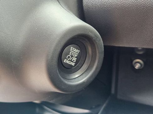 Used 2025 RAM ProMaster 2500 w/ Premium Convenience Group image 22