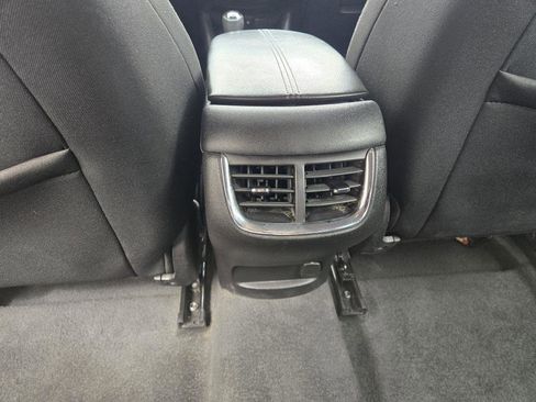Used 2012 Toyota Camry XLE w/ Leather Pkg FWD image 16