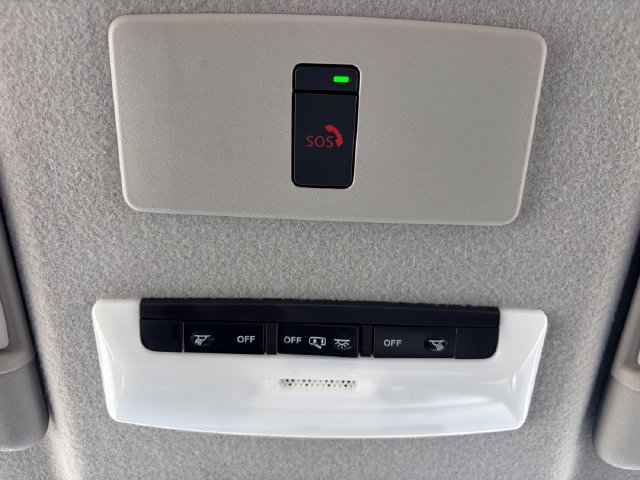 Used 2024 Nissan Kicks SV FWD image 12