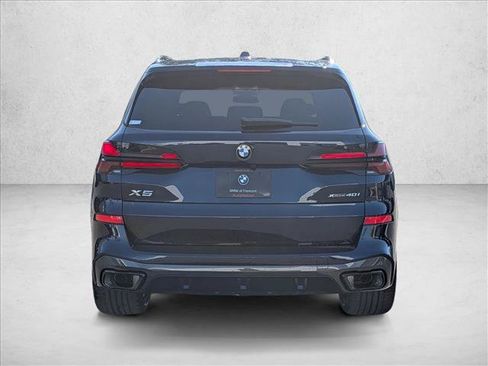 New 2026 BMW X5 xDrive40i w/ M Sport Package AWD/4WD image 8