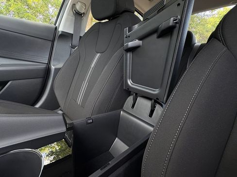 New 2026 Hyundai Elantra Hybrid FWD image 16