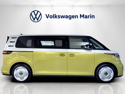 New 2025 Volkswagen ID. Buzz 1st Edition image 6