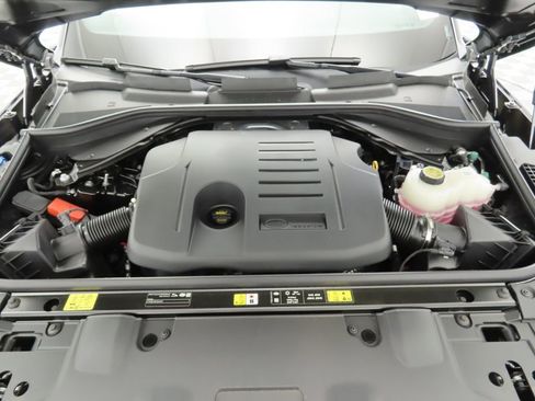 New 2026 Land Rover Range Rover Long Wheelbase SE image 29