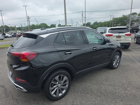 Used 2023 Buick Encore GX Essence w/ Experience Buick Package FWD image 5