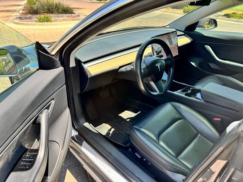 Used 2018 Tesla Model 3 Long Range AWD/4WD image 7
