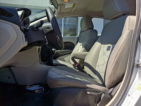 Used 2013 Ford Fiesta SE image 12