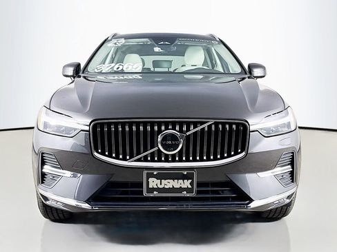 Certified 2023 Volvo XC60 B5 Ultimate FWD image 2