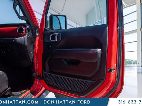 Used 2018 Jeep Wrangler Unlimited Rubicon AWD/4WD image 25
