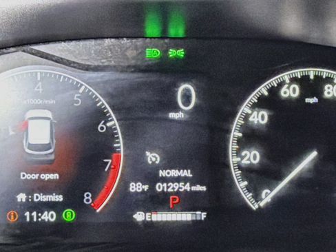 Used 2025 Honda HR-V LX image 18