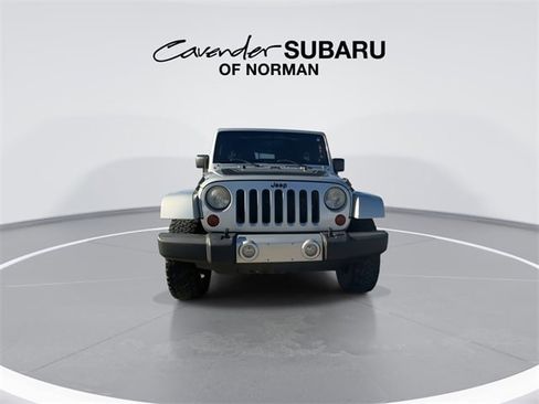 Used 2012 Jeep Wrangler Unlimited Sahara image 3