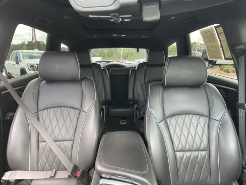 Used 2023 Buick Enclave Avenir w/ Avenir Technology Package image 30