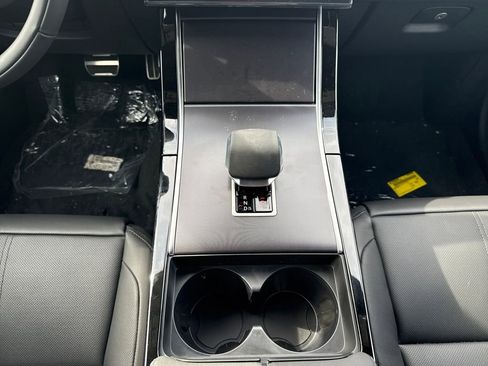 New 2026 Land Rover Range Rover Velar Dynamic SE image 24