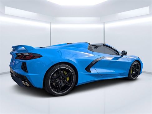 Used 2023 Chevrolet Corvette Stingray Premium Conv w/ Z51 Performance Package image 3