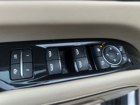 Used 2021 Cadillac Escalade Premium Luxury w/ Performance Package image 35